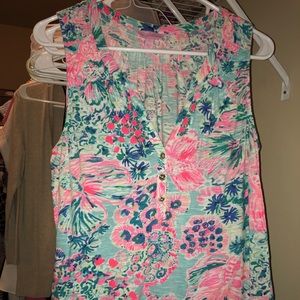 Lilly Pulitzer Essie top size large
